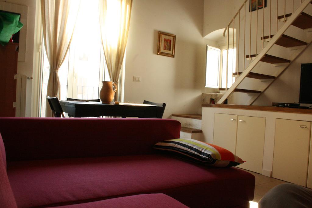 Piazzetta Santa Barbara Apartment Bari Room photo