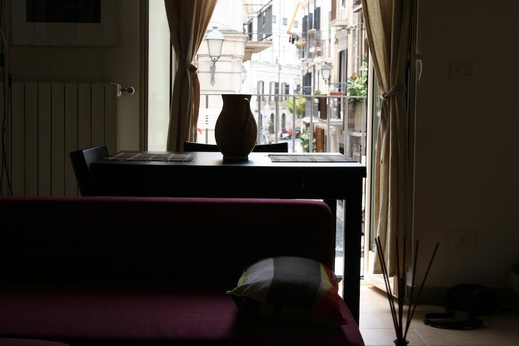 Piazzetta Santa Barbara Apartment Bari Room photo